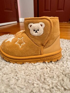 Kids Cozy Suede Bear Boot in Camel Brown